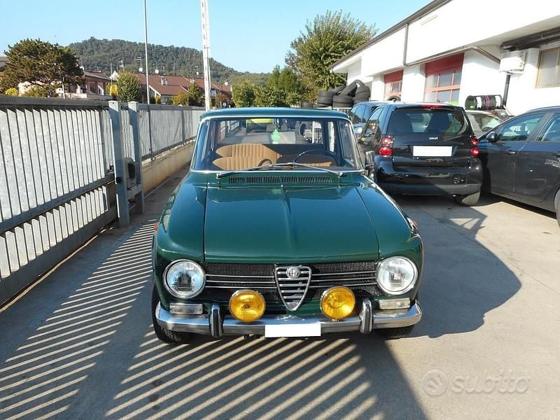 Usata Alfa Romeo Giulia 1300 80 CV (58 kW) 1960 Verde Berlina