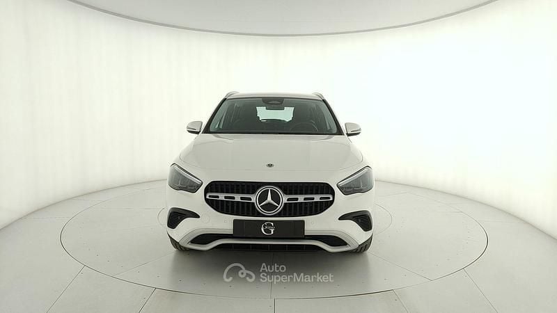 Usata Mercedes GLA180 Advanced 116 CV (85 kW) 2025 Bianco polare SUV