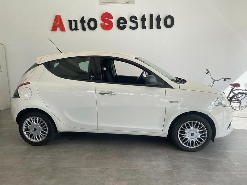 Usata Lancia Ypsilon S 95 CV (69 kW) 2016 Bianco Utilitaria