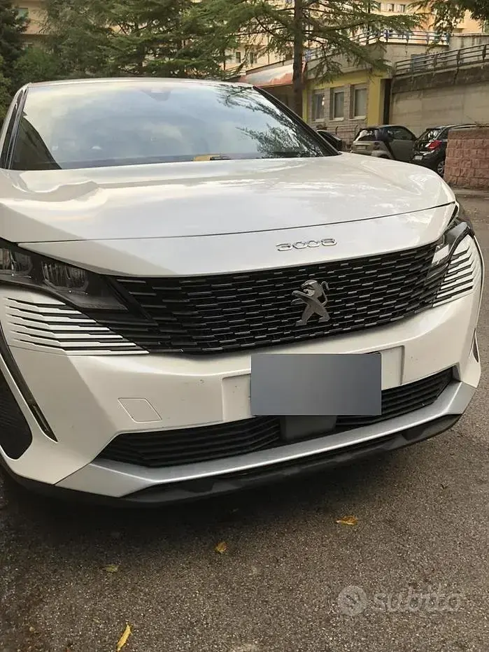 Usata Peugeot 3008 Active 131 CV (96 kW) 2022 Bianco SUV