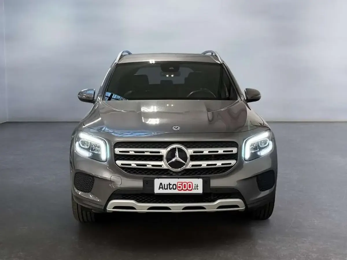 Usata Mercedes GLB180 Business 116 CV (85 kW) 2021 Grigio SUV