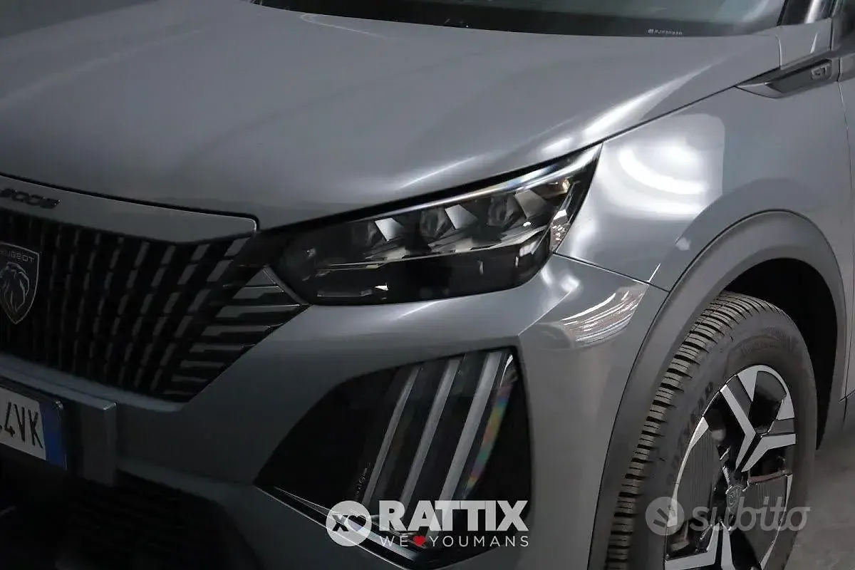 Usata Peugeot 2008 GT 131 CV (96 kW) 2024 Grigio selenium SUV