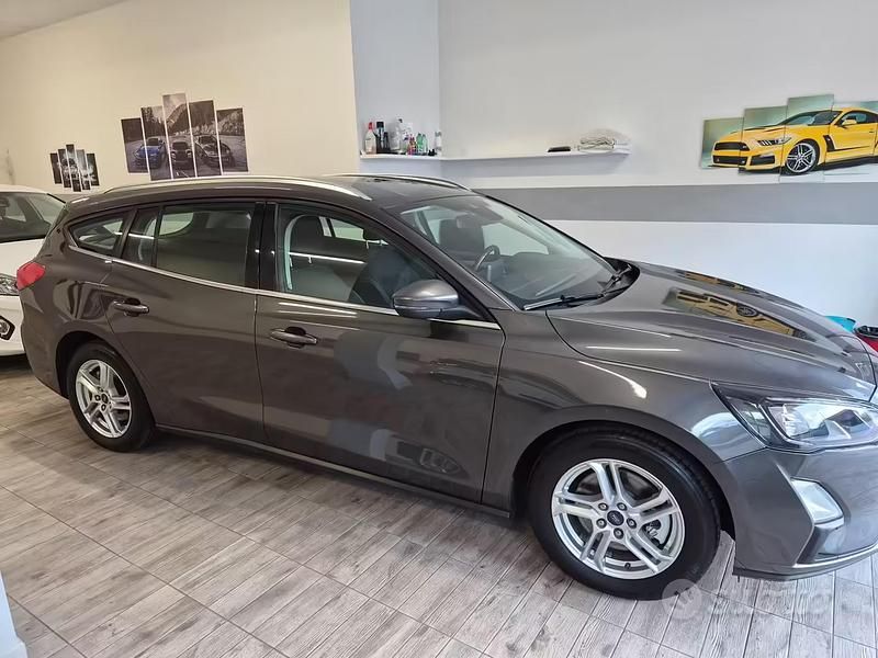 Usata Ford Focus Business Edition 120 CV (88 kW) 2021 Grigio Station wagon