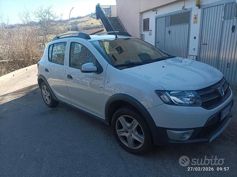 Usata Dacia Sandero Stepway 90 CV (66 kW) 2014 Bianco Berlina