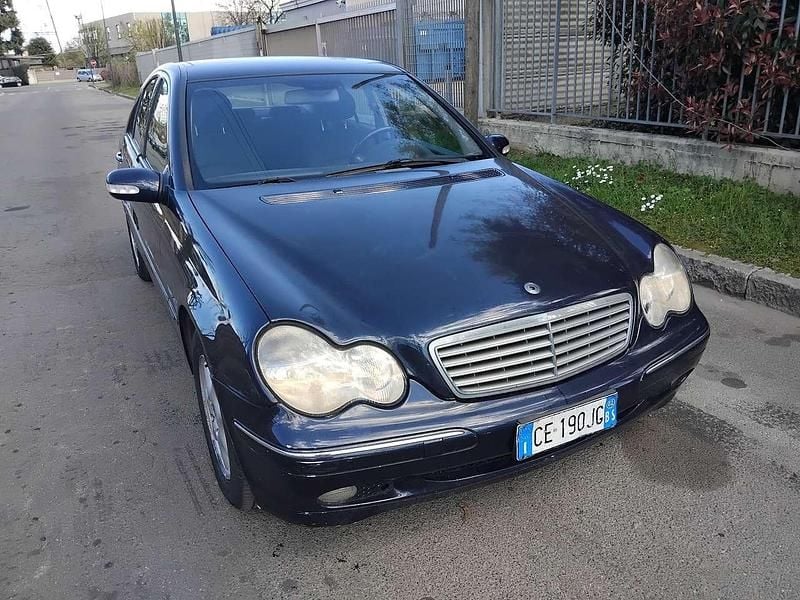Usata Mercedes C180 Elegance 129 CV (94 kW) 2002 Other Berlina