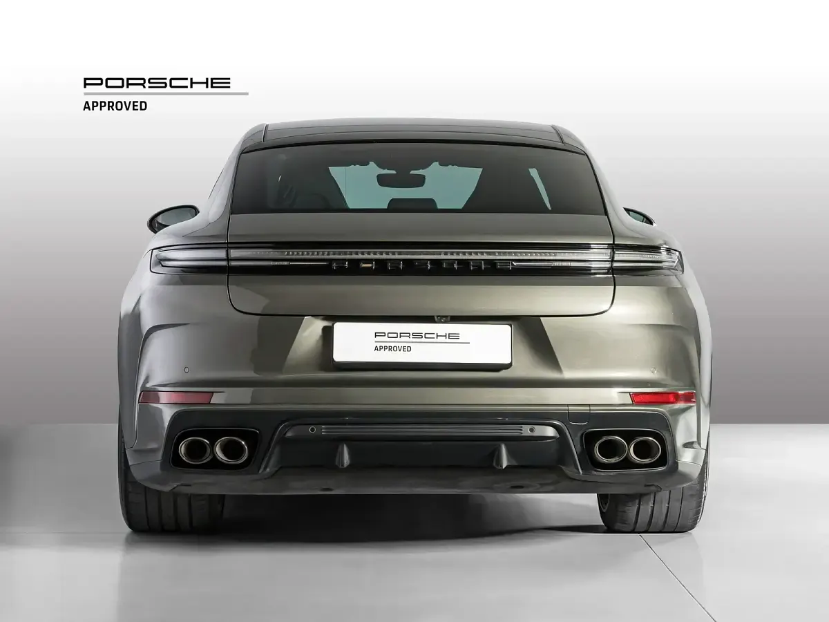 Usata Porsche Panamera 2024 Verde aventurine metallizzato Utilitaria