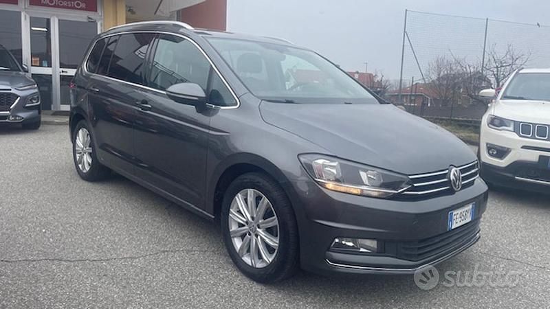 Usata VW Touran Executive 150 CV (110 kW) 2016 Grigio Monovolume