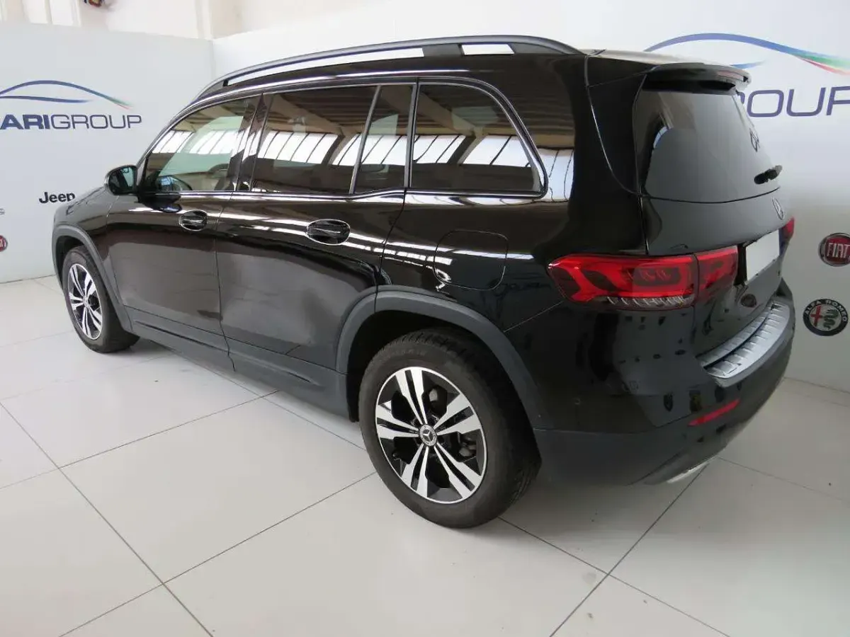 Usata Mercedes GLB180 116 CV (85 kW) 2022 Nero SUV