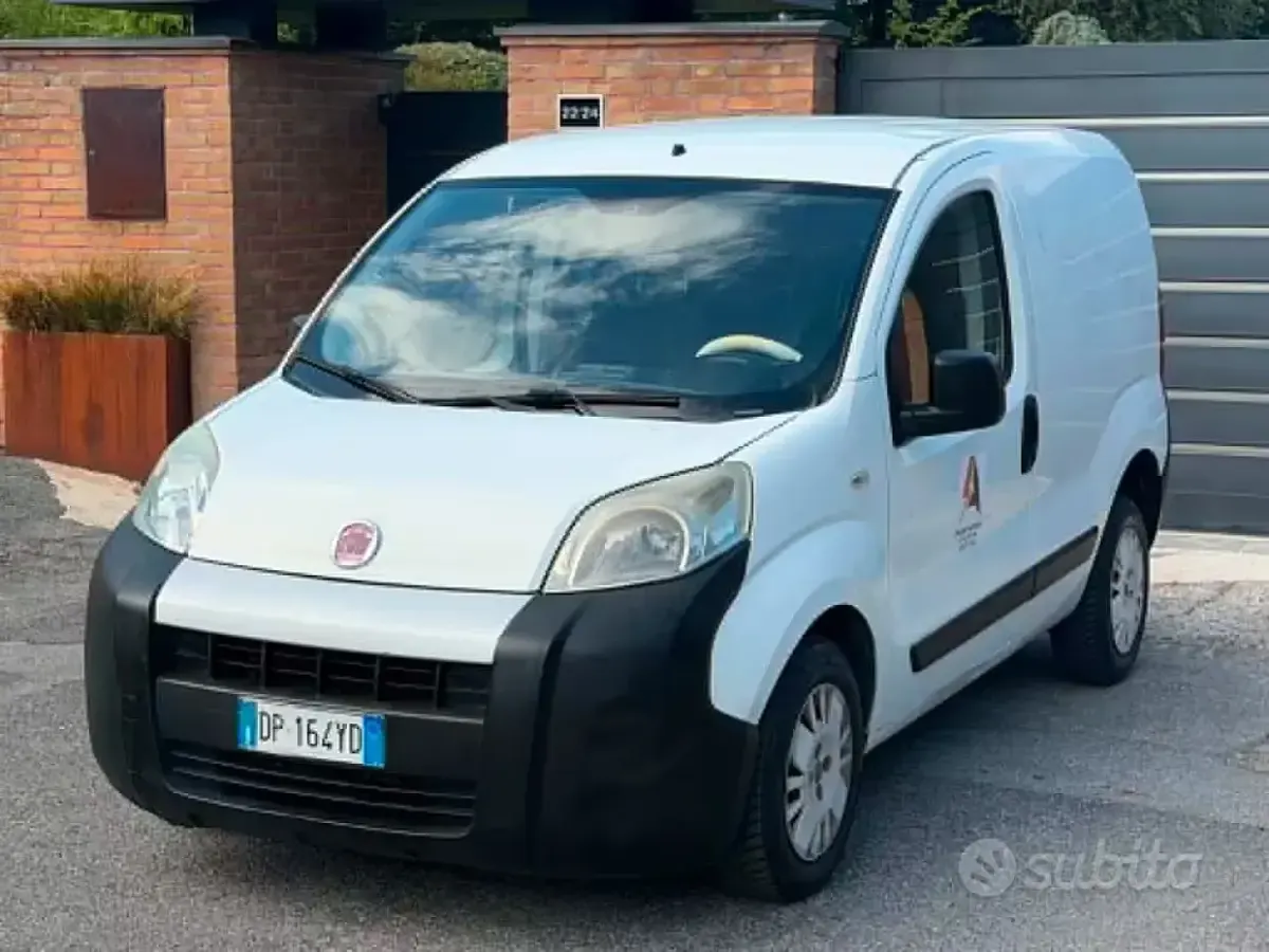 Usata Fiat Qubo Trekking 73 CV (53 kW) 2008 Bianco Monovolume
