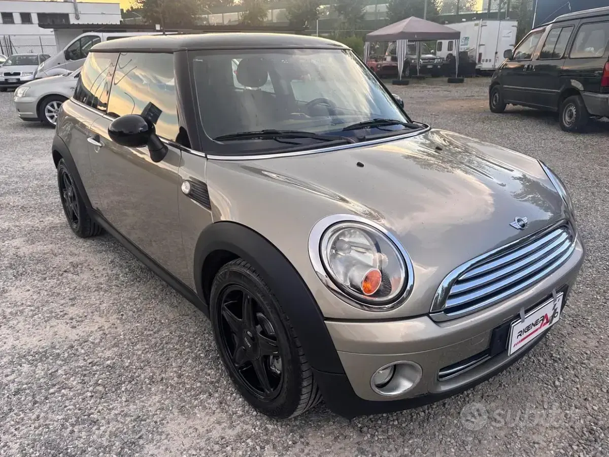 Usata Mini ONE 95 CV (69 kW) 2008 Marrone Utilitaria