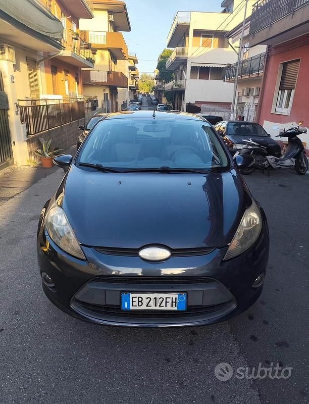 Usata Ford Fiesta 2010 Blu Utilitaria