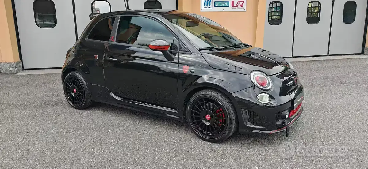 Usata Abarth 500 Custom 135 CV (99 kW) 2015 Nero Utilitaria