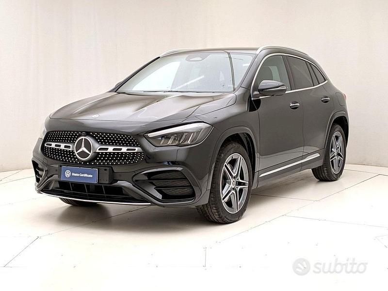 Nero Usata 2024 Mercedes GLA250 AMG Line Premium SUV | 44.500 € (Molto cara) - Immagine 1/4