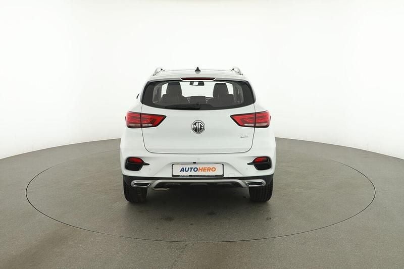 Usata MG ZS Luxury 111 CV (81 kW) 2023 Bianco SUV