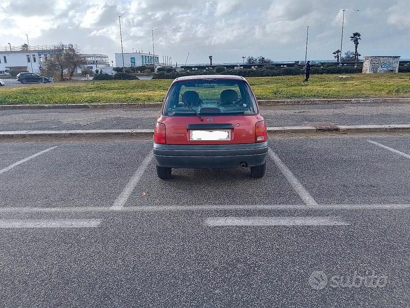 Usata Nissan Micra 60 CV (44 kW) 1998 Rosso Utilitaria
