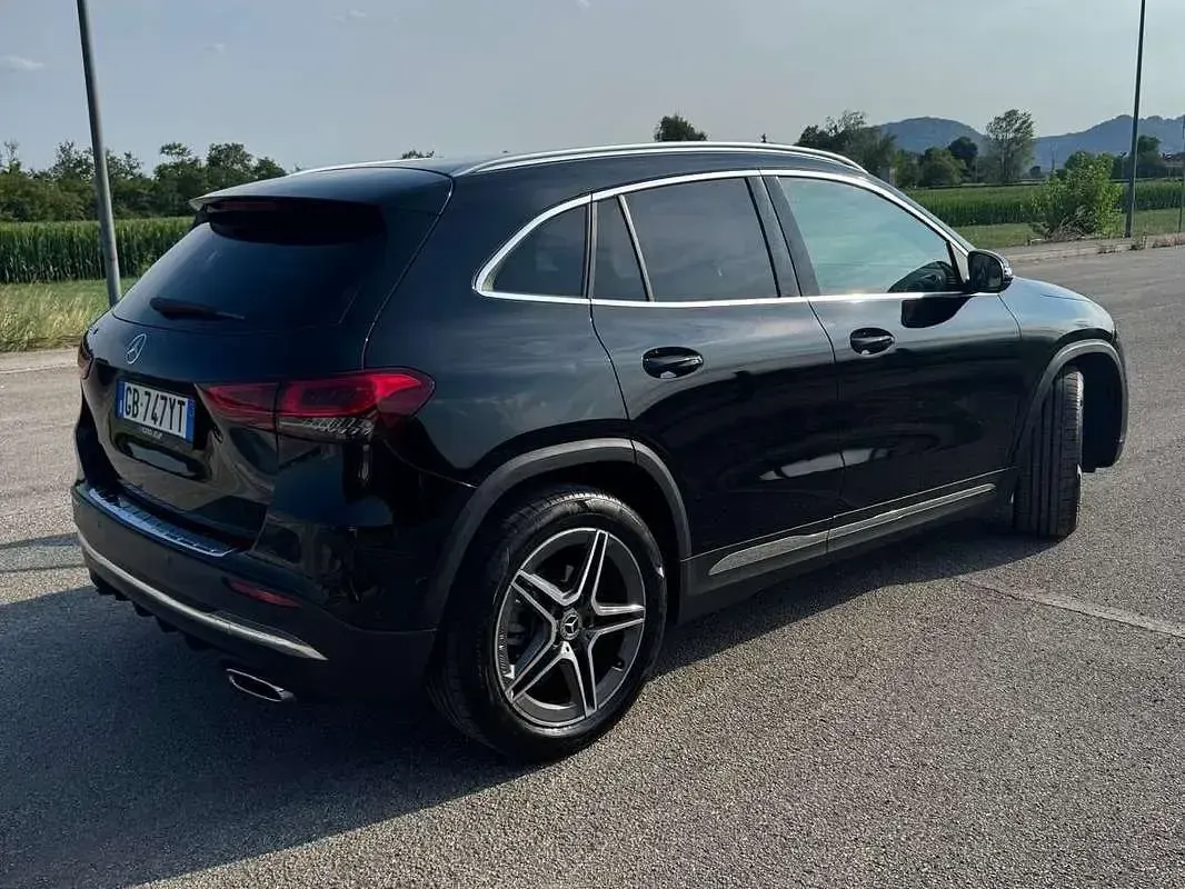 Usata Mercedes GLA200 Premium 163 CV (119 kW) 2020 Nero SUV