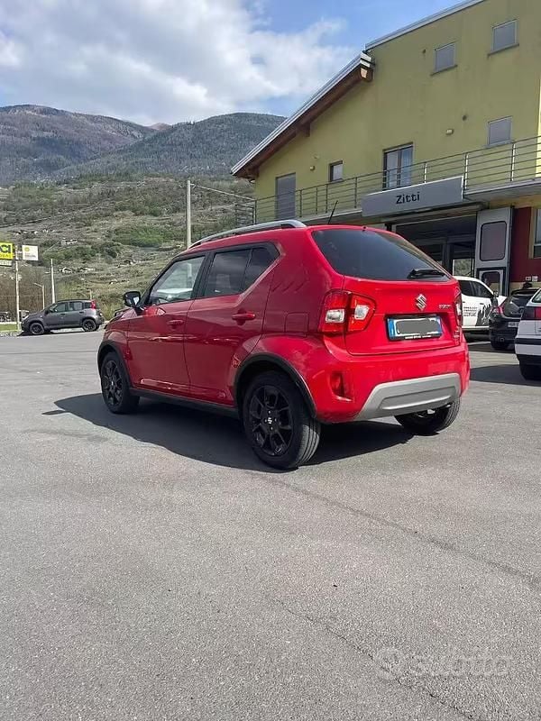 Usata Suzuki Ignis 83 CV (61 kW) 2022 Rosso SUV