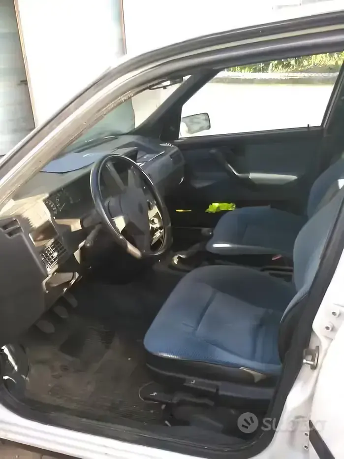 Usata Fiat Tempra 69 CV (50 kW) 1996 Bianco Berlina