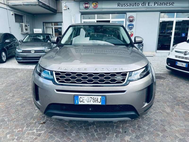 Seoul pearl silver Usata 2021 Land Rover Range Rover evoque S SUV | 24.200 € - Immagine 1/4