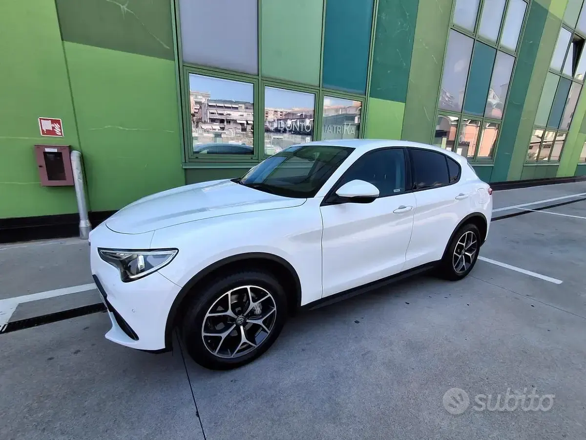 Usata Alfa Romeo Stelvio Executive 210 CV (154 kW) 2017 Bianco SUV