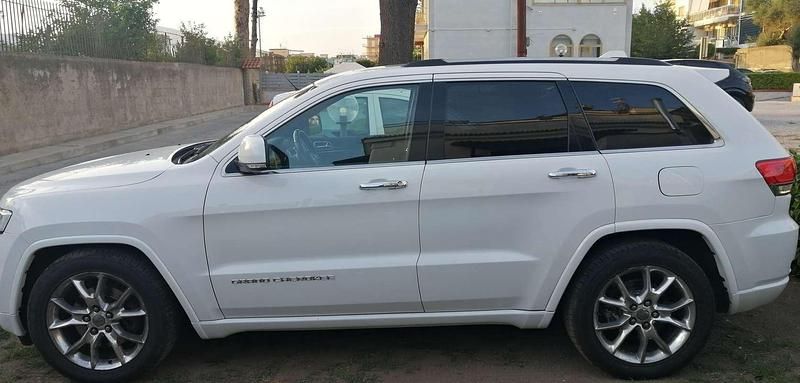 Usata Jeep Grand Cherokee Overland 250 CV (183 kW) 2016 Bianco SUV