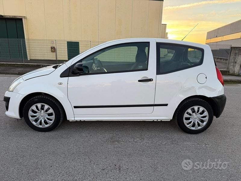 Usata Citroën C2 Exclusive 82 CV (60 kW) 2008 Bianco Utilitaria