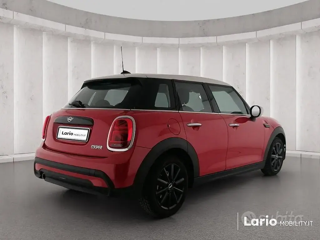 Usata Mini Cooper Classic 136 CV (100 kW) 2022 Rosso Utilitaria