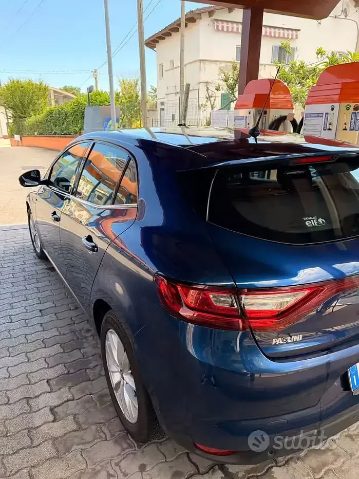 Usata Renault Mégane IV 110 CV (80 kW) 2017 Blu Berlina
