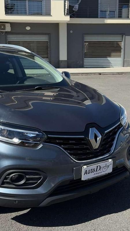Blu/azzurro Usata 2020 Renault Kadjar Business SUV | 17.000 € (Buon prezzo) - Immagine 1/4
