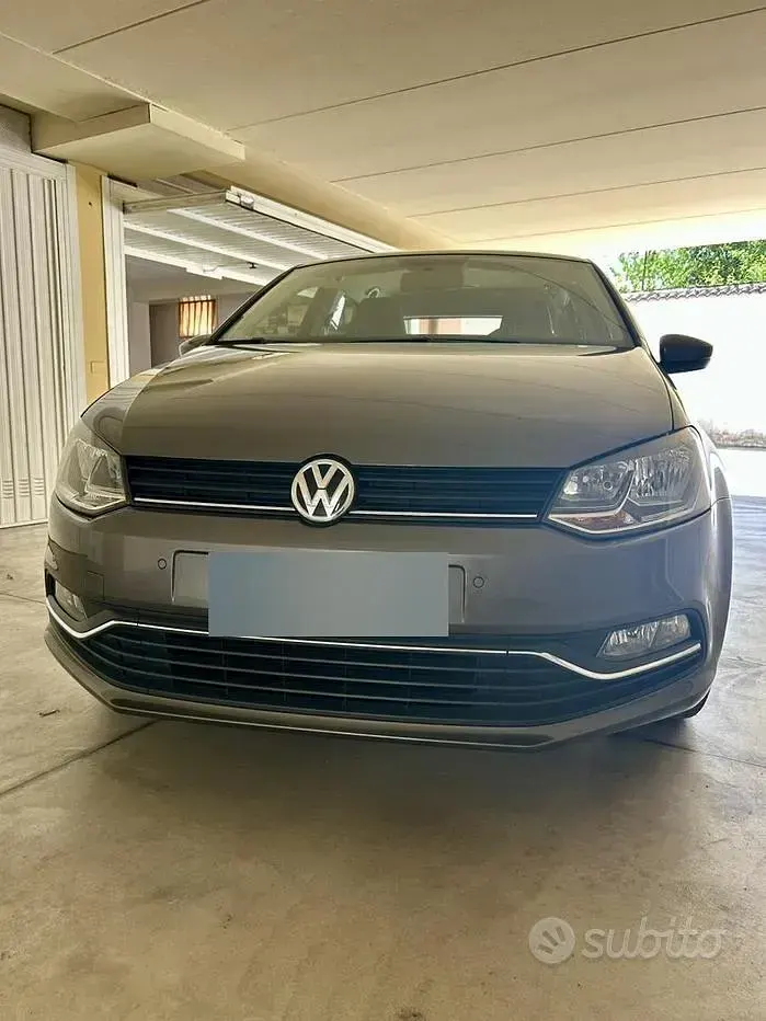 Usata VW Polo 90 CV (66 kW) 2016 Grigio Berlina