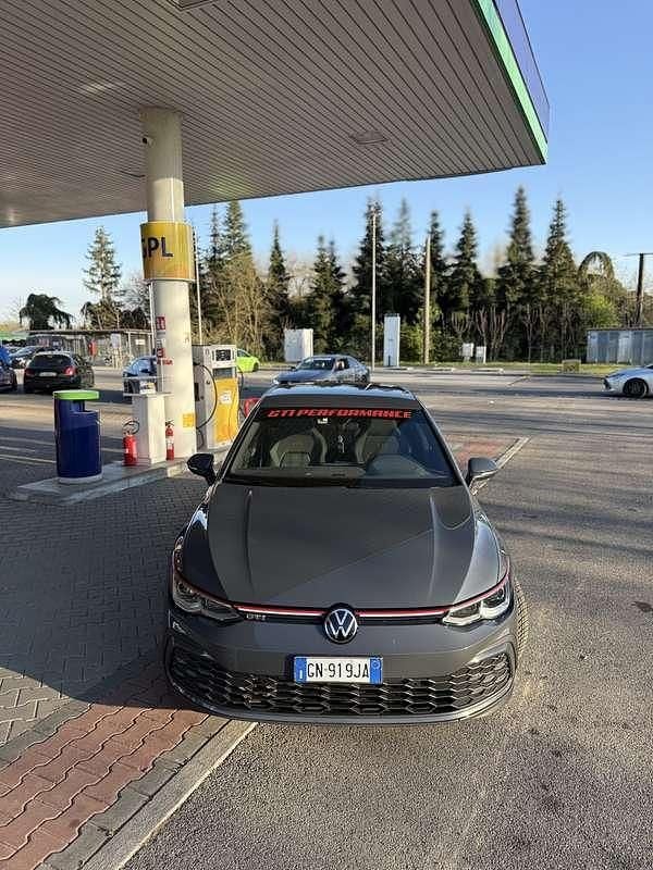 Usata VW Golf VIII GTI 265 CV (194 kW) 2023 Grigio Berlina