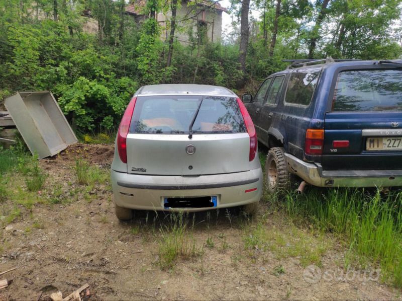 Usata Fiat Punto 77 CV (56 kW) 2009 Grigio Utilitaria
