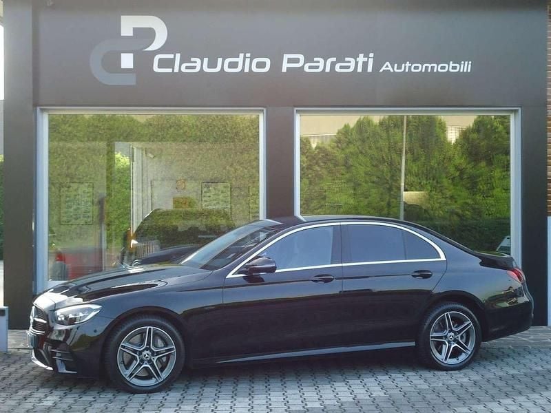 Usata Mercedes E300 Premium 194 CV (142 kW) 2020 Ossidiana Berlina