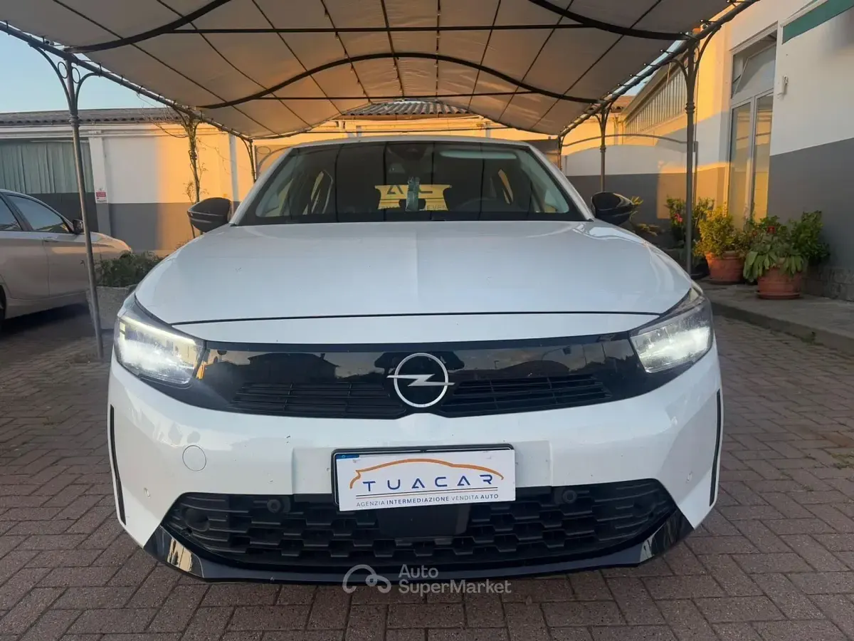 Usata Opel Corsa GS Line 75 CV (55 kW) 2024 Bianco Utilitaria