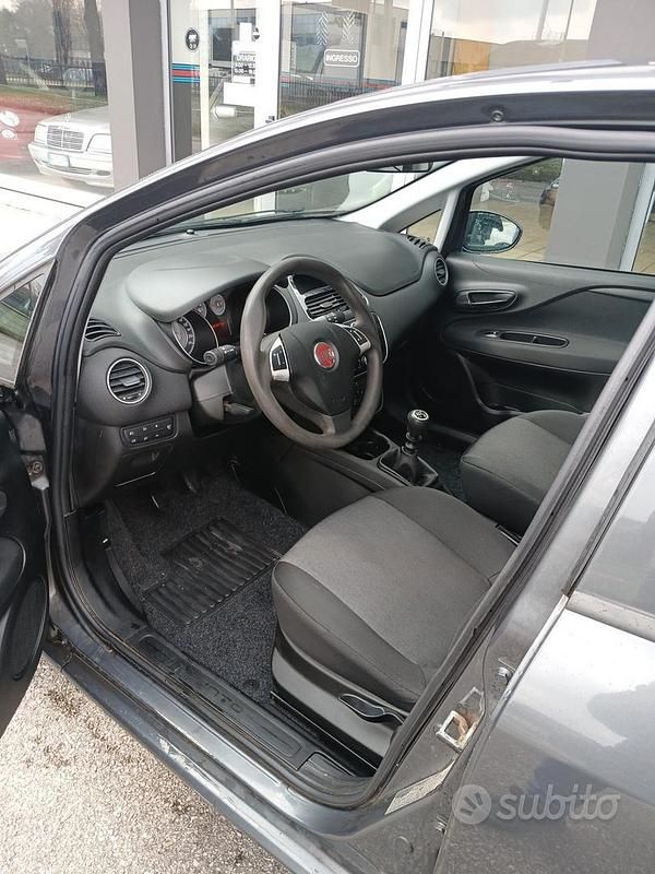 Usata Fiat Grande Punto S 69 CV (50 kW) 2017 Grigio Utilitaria