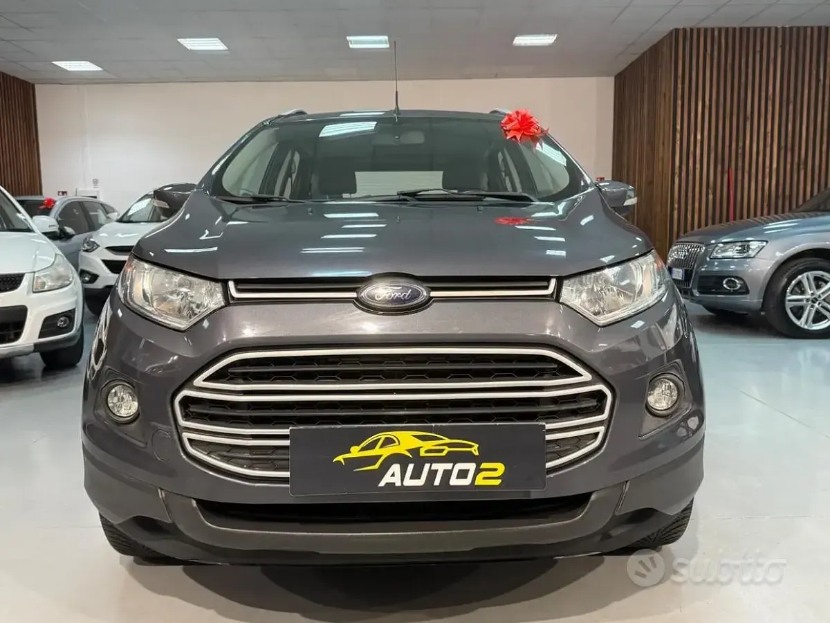 Usado Ford Ecosport 95 CV (69 kW) 2016 Gris SUV