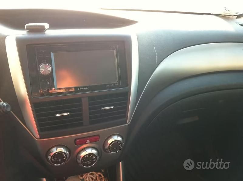 Usata Subaru Forester 2010 Grigio SUV