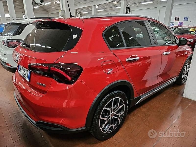 Usata Fiat Tipo Cross 2022 Rosso Berlina