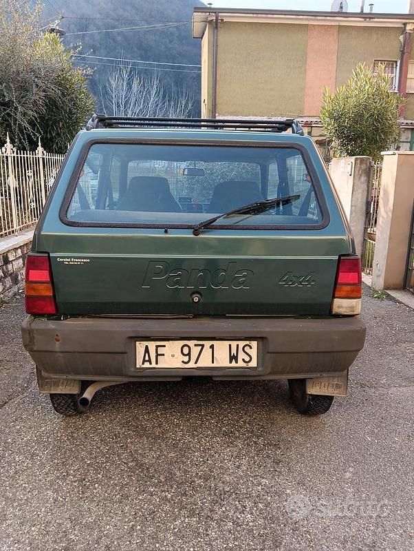 Begagnad Fiat Panda Club 50 HK (36 kW) 1995 Grön Halvkombi