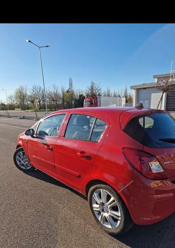 Usata Opel Corsa Enjoy 80 CV (58 kW) 2007 Utilitaria