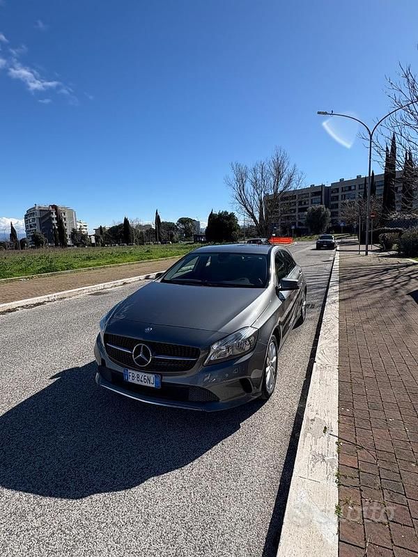 Usata Mercedes A180 2015 Grigio Berlina