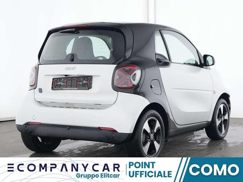 Usata Smart ForTwo Coupé Passion Premium 41 kW (56 CV) 2023 Vari colori Utilitaria