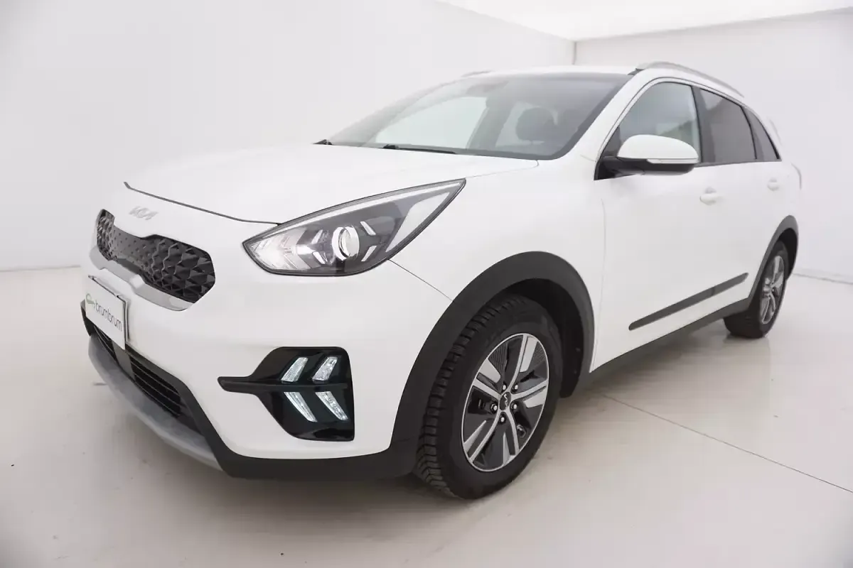 Usata Kia Niro Urban 141 CV (103 kW) 2022 Biancobianco SUV