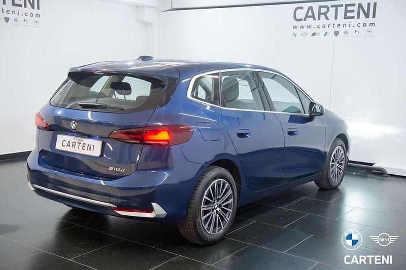Usata BMW 218 Active Tourer Luxury Line 150 CV (110 kW) 2023 Phytonic blue metallizzato Monovolume