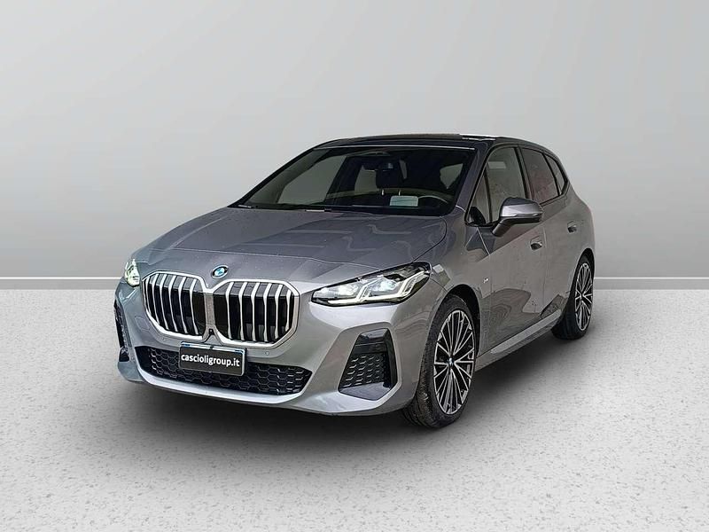 Skyscraper grey metallic Usata 2024 BMW 218 Active Tourer Comfort Edition Monovolume | 34.900 € (Cara) - Immagine 1/4