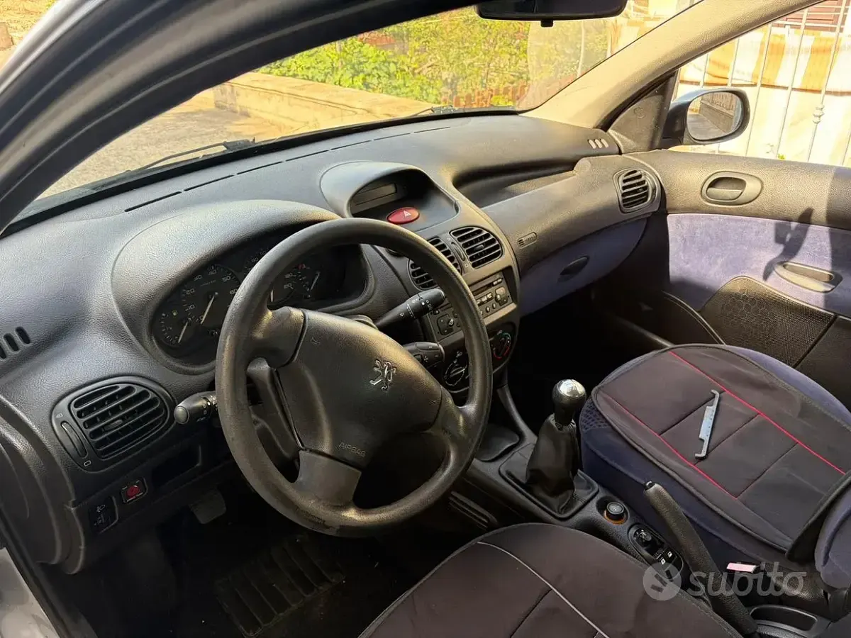 Usata Peugeot 206 60 CV (44 kW) 2003 Bluazzurro Berlina