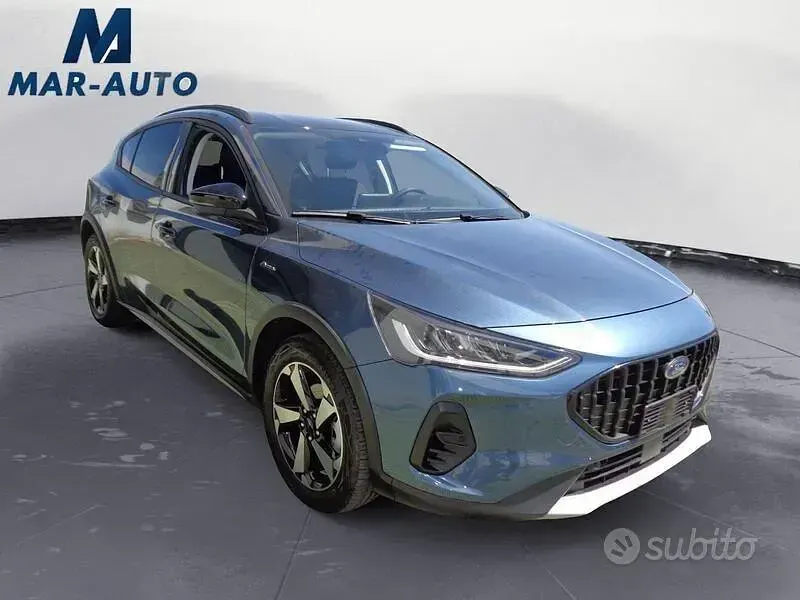 Usata Ford Focus 125 CV (91 kW) 2023 Bluazzurro Berlina