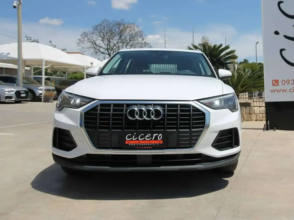 Usata Audi Q3 Business 150 CV (110 kW) 2018 Bianco SUV