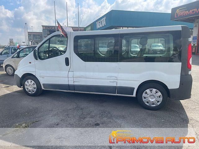 Usata Opel Vivaro 2007 Bianco Monovolume