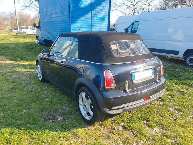 Usata Mini Cooper Cabriolet 120 CV (88 kW) 2006 Nero Cabrio
